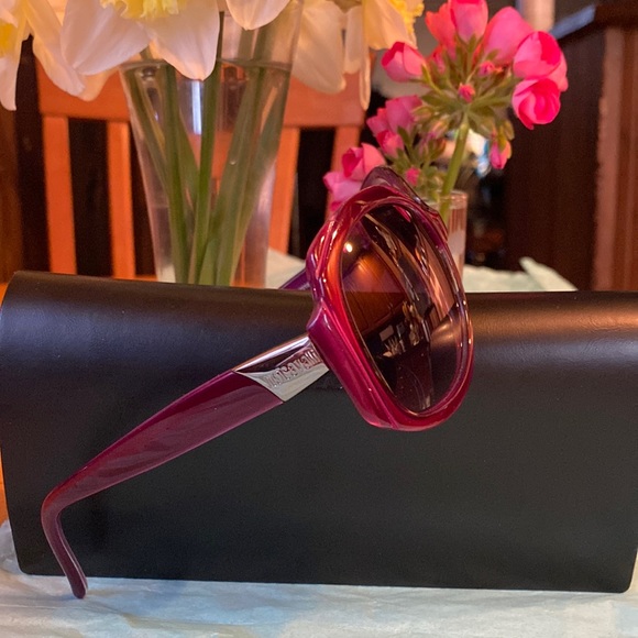 Just Cavalli Gorgeous Shiny DarkRed LogoFramesGraduatedDarkRedLenses Sunglasses - Picture 1 of 15